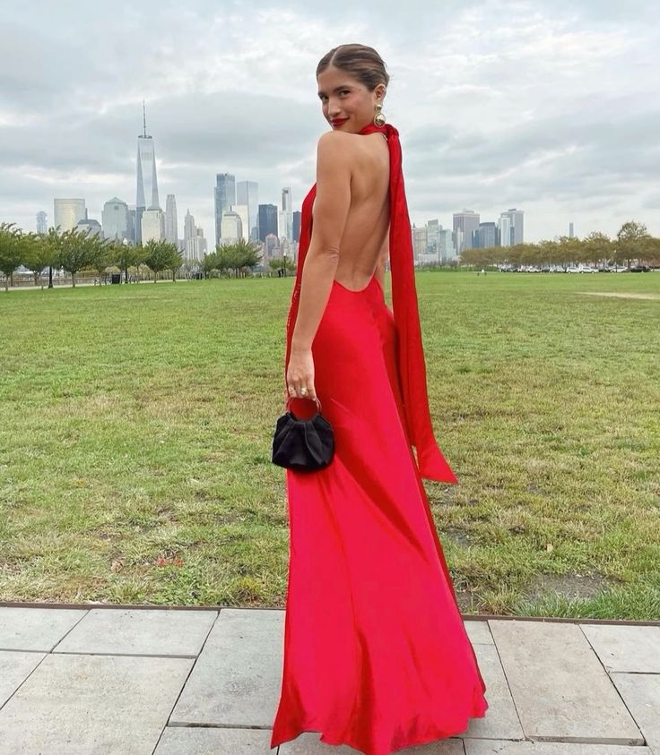 Vestido formal rojo sencillo elegante con lazo en la espalda, largo, abertura, sexy, de satén, para noche, para invitada de boda. Tiendas con vestidos de fiesta.